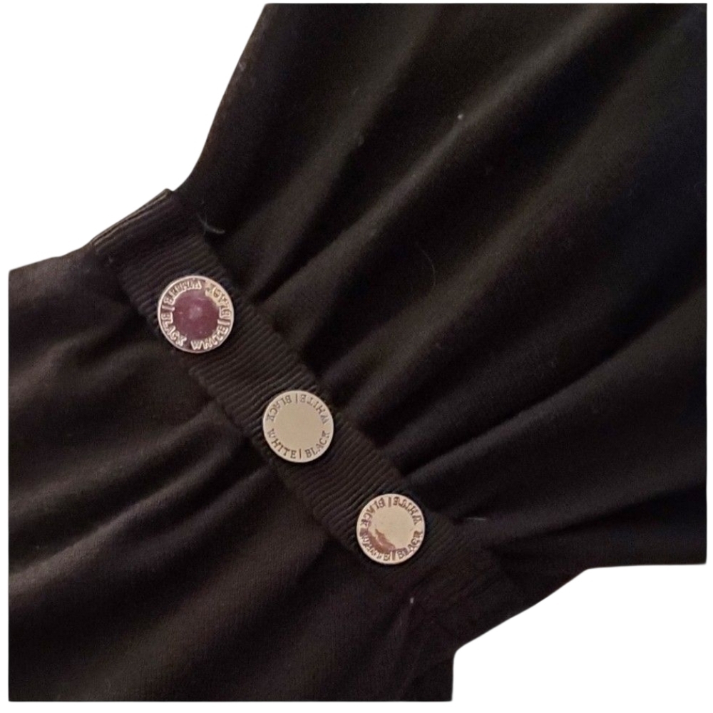White House Black Market Black Cap Sleeve T-Shirt With Decorative Buttons Size M - Picture 6 of 7